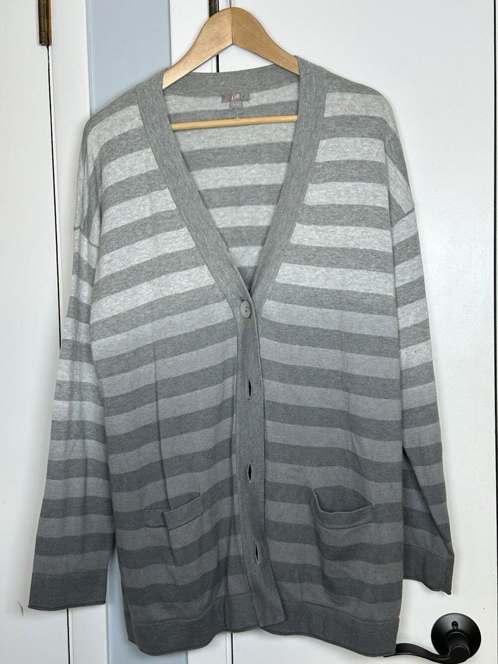 NWOT J Jill Tunic Gray Stripped V Neck Cardigan Sweater Ombre Size Large